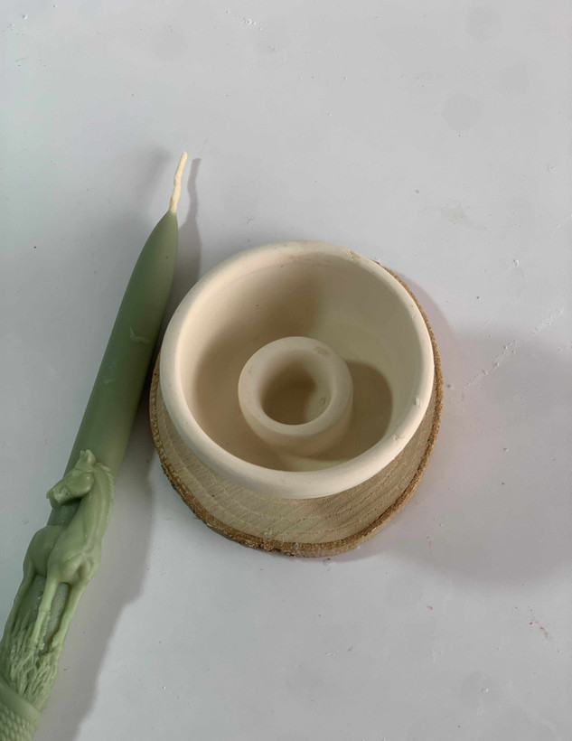 شمعدان سه پایه